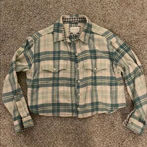 American Eagle Outfitters Green and Cream Crop Plaid Flannel Shirt